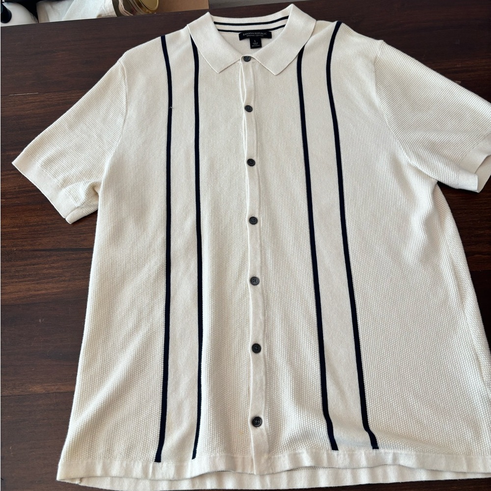 Banana Republic textured kit ss button up